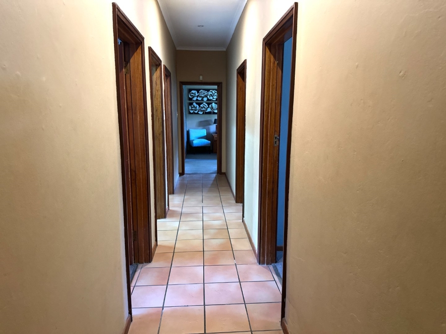 4 Bedroom Property for Sale in Bergsig Western Cape